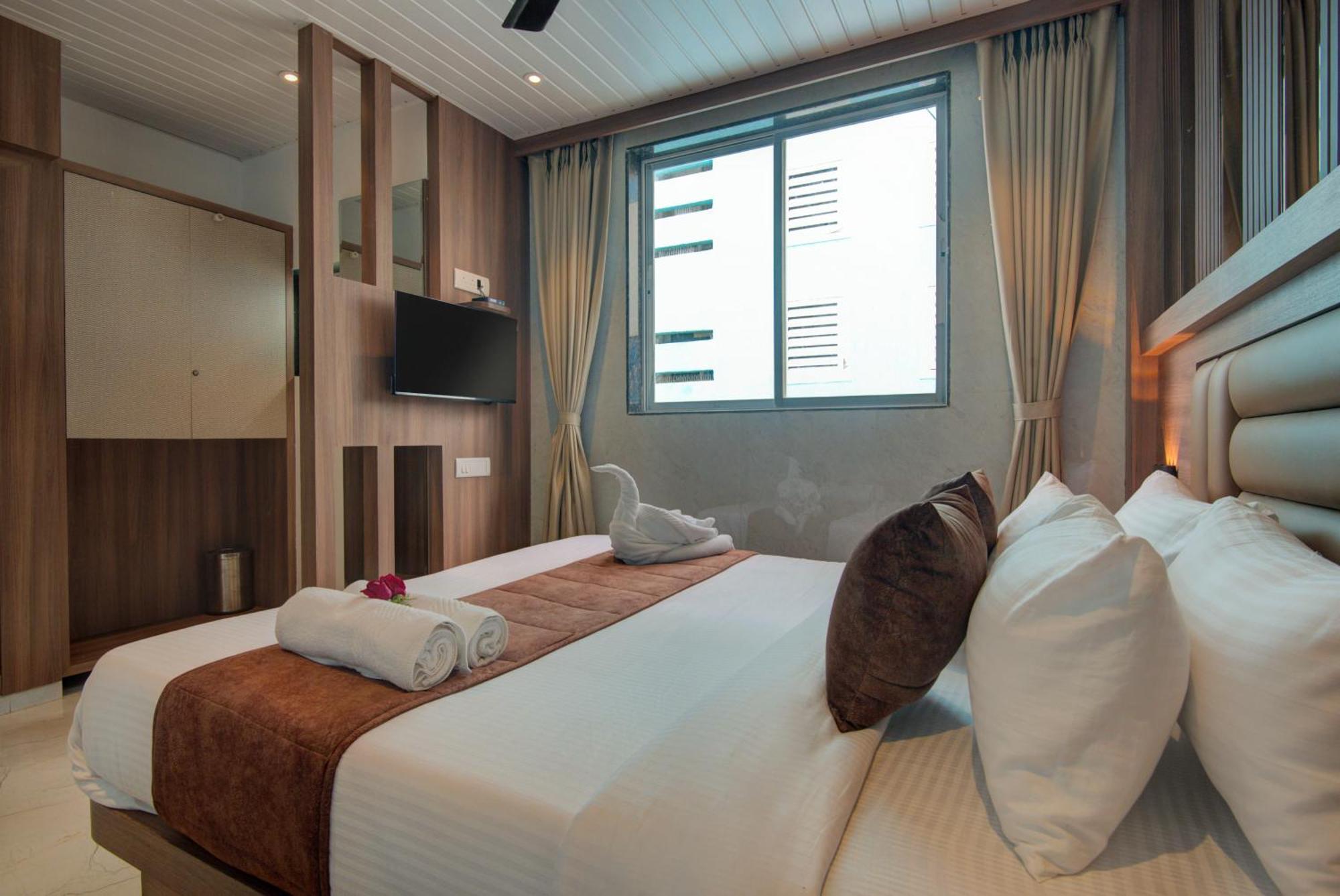 Hotel Galaxy Inn Navi Mumbai Eksteriør bilde