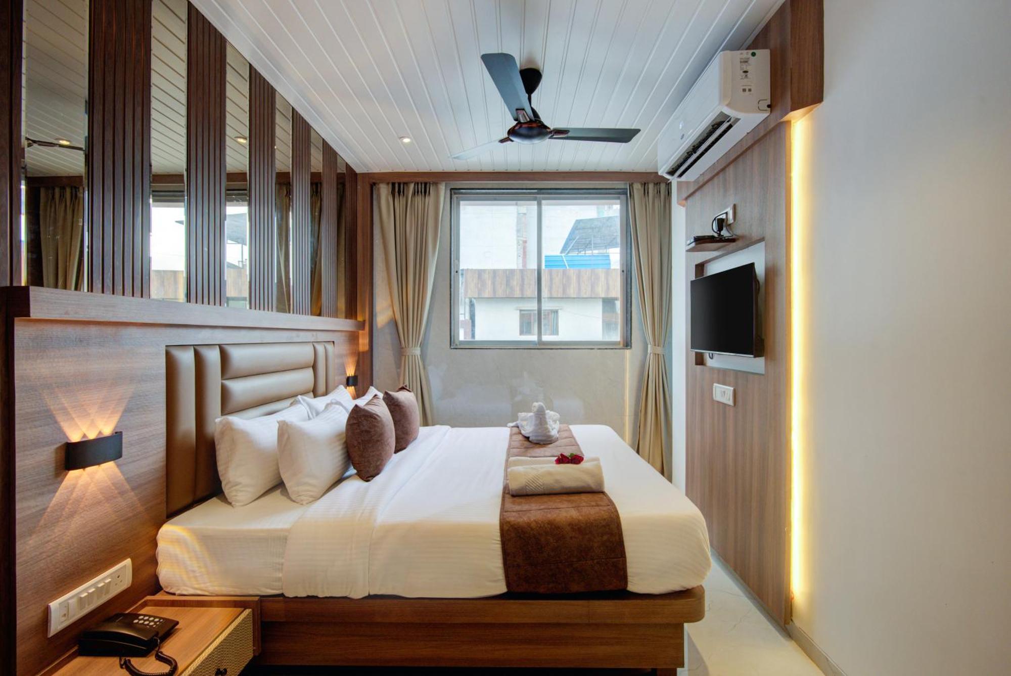 Hotel Galaxy Inn Navi Mumbai Eksteriør bilde