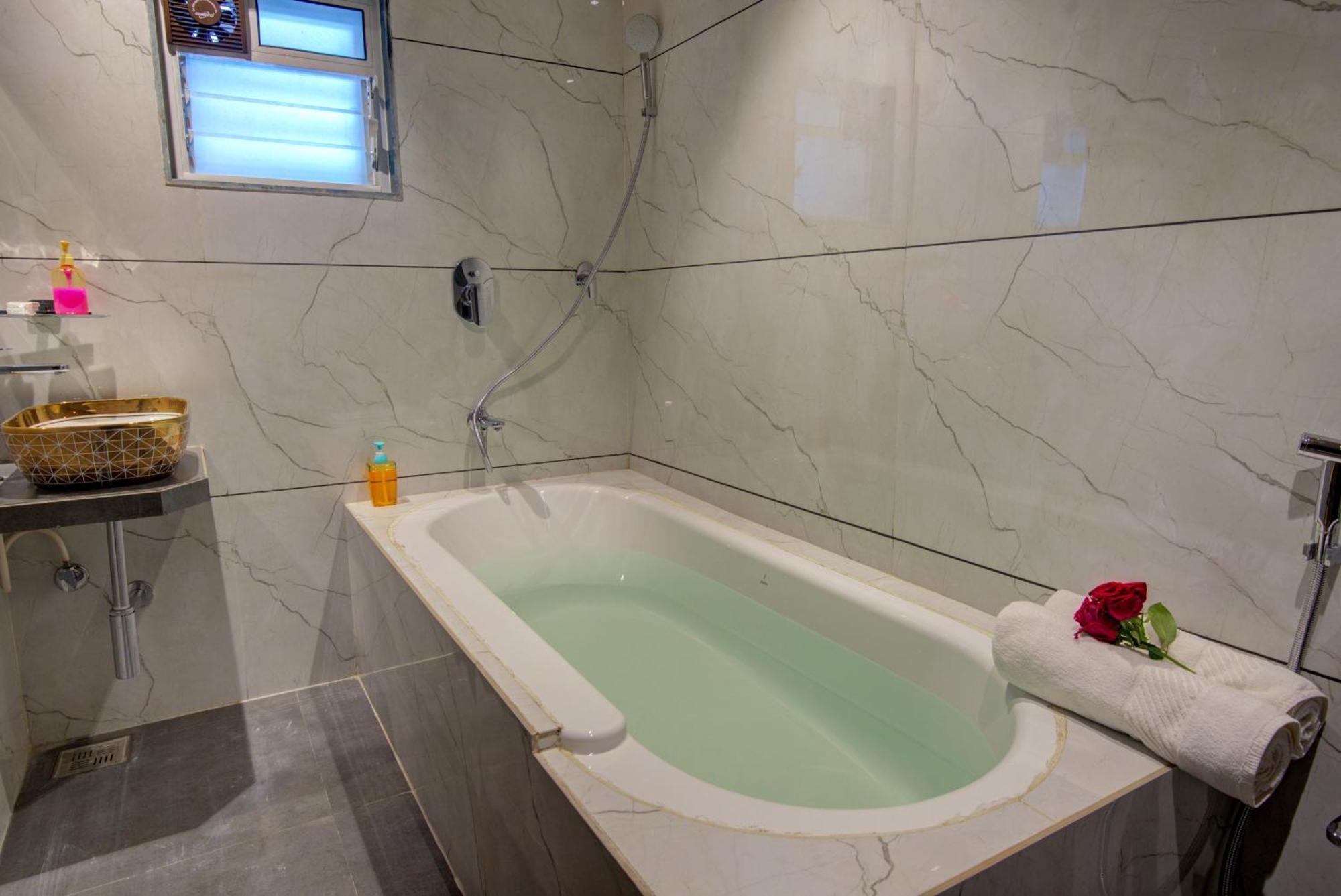 Hotel Galaxy Inn Navi Mumbai Eksteriør bilde