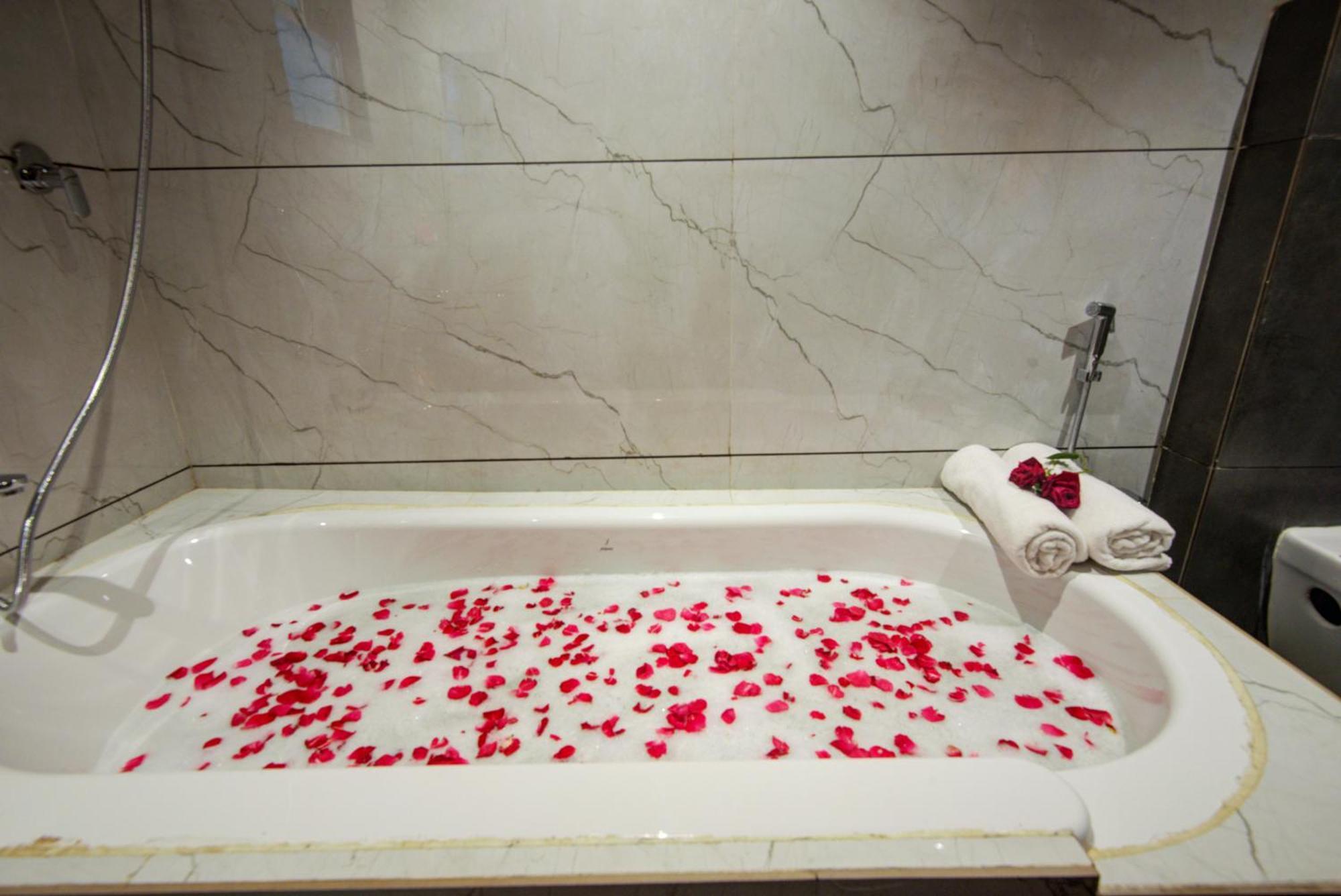 Hotel Galaxy Inn Navi Mumbai Eksteriør bilde