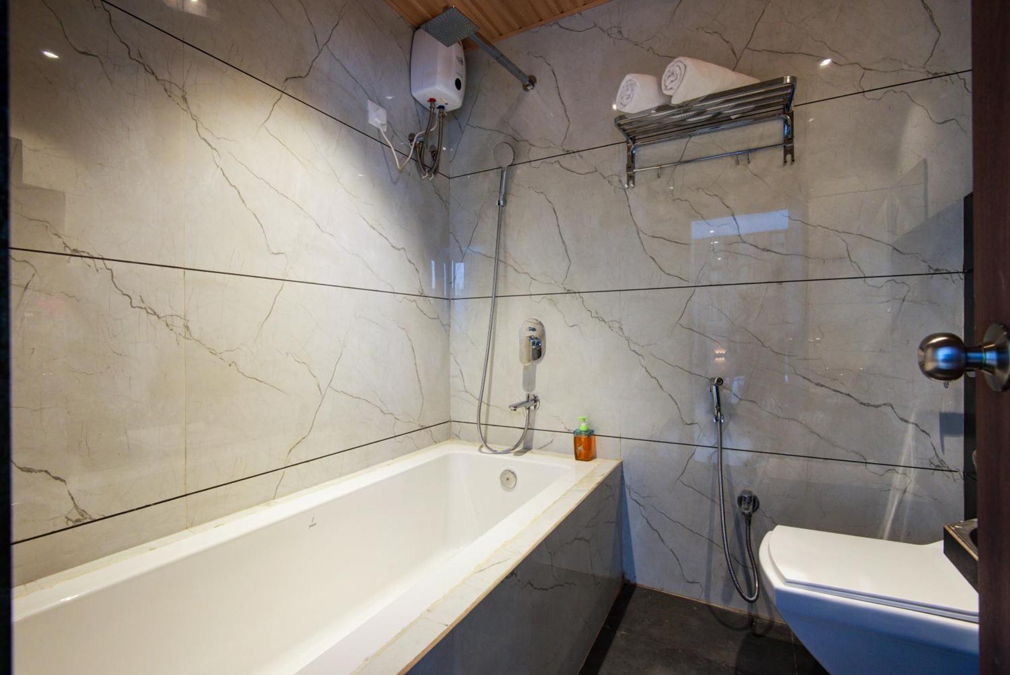 Hotel Galaxy Inn Navi Mumbai Eksteriør bilde